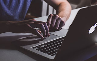 体育预测-高手对决拼内力！奥帅半场纠错 0射代价闷死徒弟