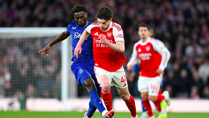 体育预测-豪门悲喜夜：居莱尔后场吊射皇马4-1 阿森纳2-0 曼城1-1惨遭爆冷|联赛|西汉姆联|埃弗顿|皇家马德里|勒沃库森_新浪体育_新浪新闻